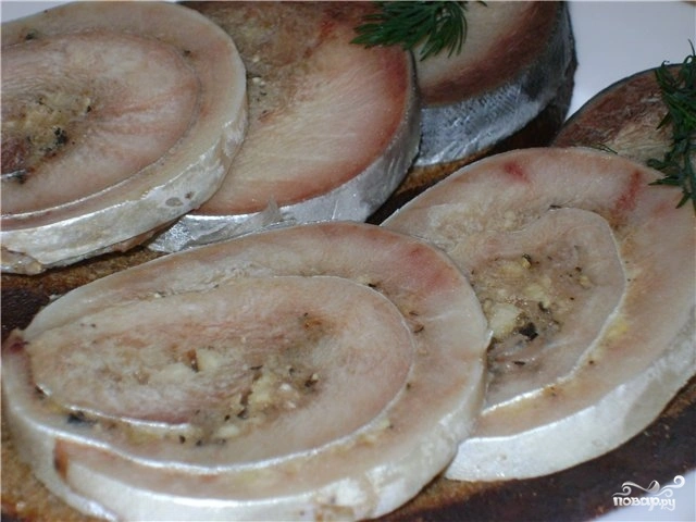 Шаг 7: Рулет из скумбрии