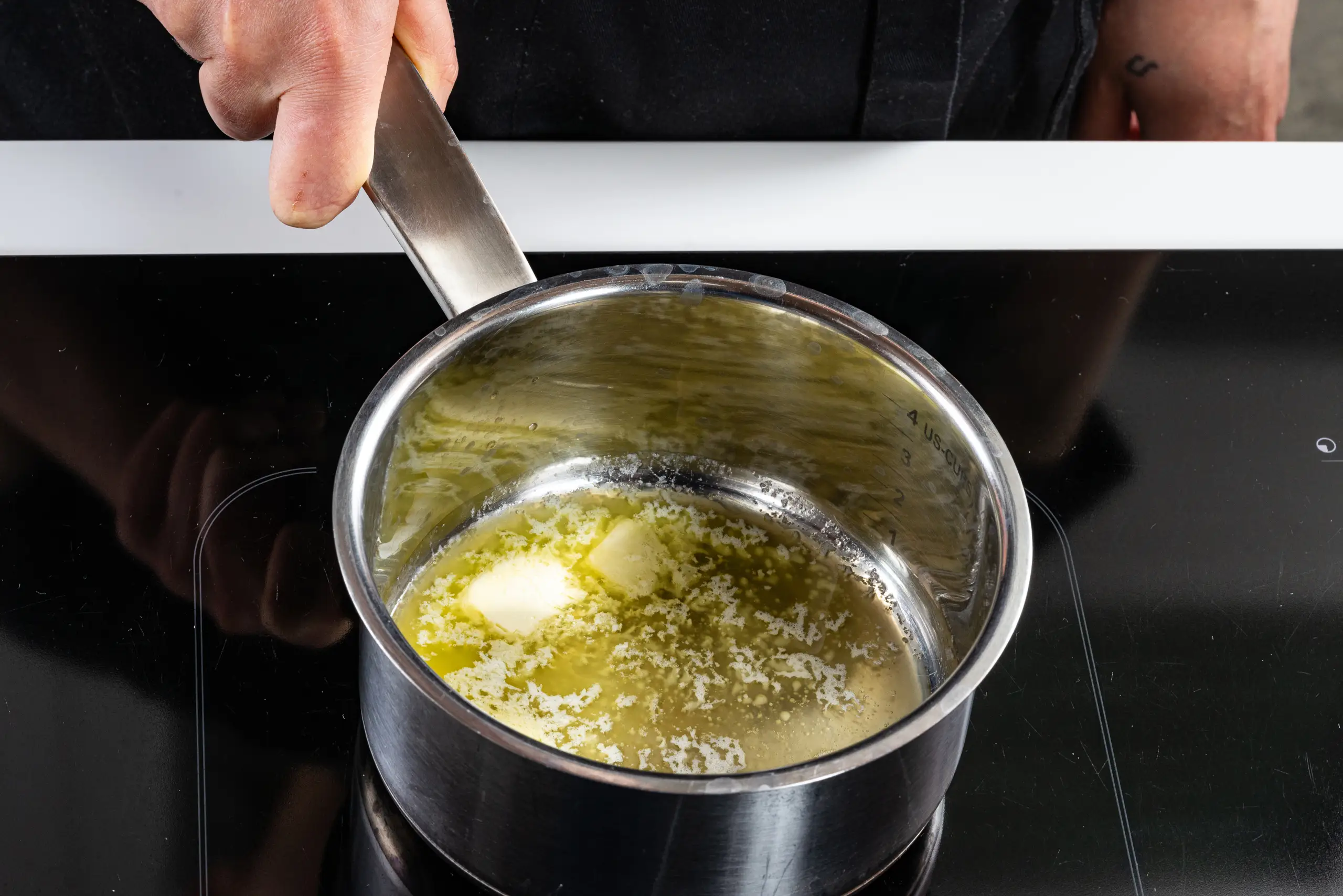 Шаг 7: Рыбные котлеты в духовке со сливочным соусом