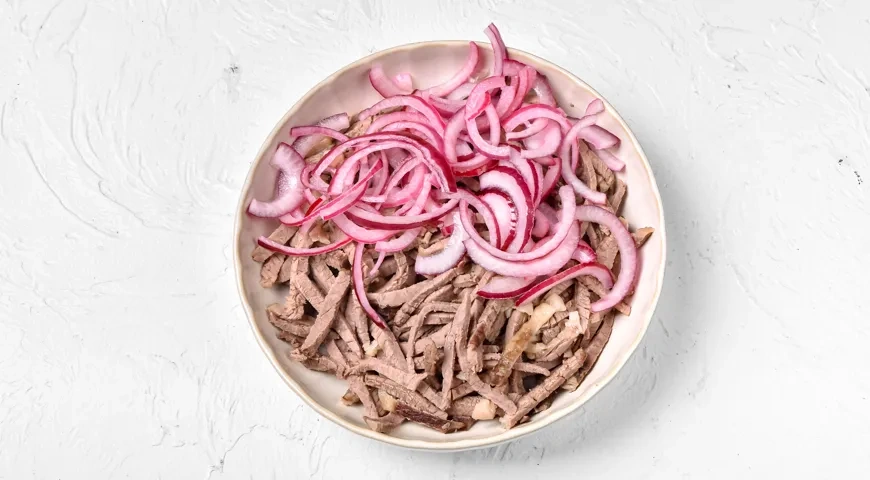 Салат «Мужские слезы» с говядиной: шаг 7