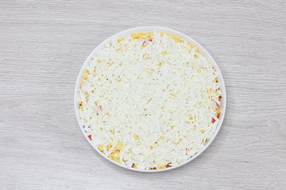 Салат «Новогодние часы»: шаг 7