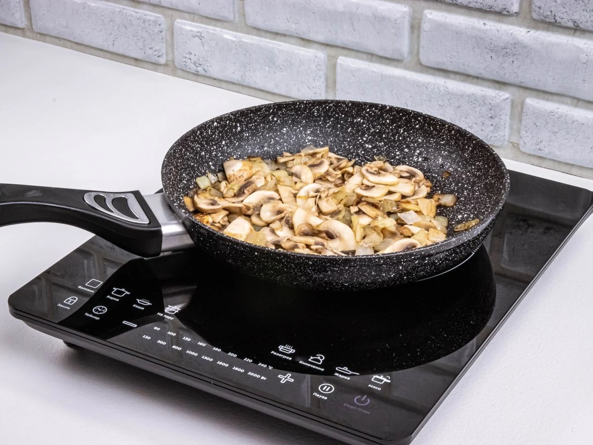 Шаг 7: Салат с курицей и ананасами