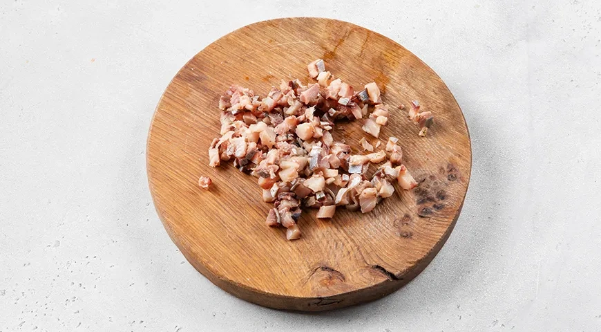 Селедка под шубой с зеленым горошком: шаг 7