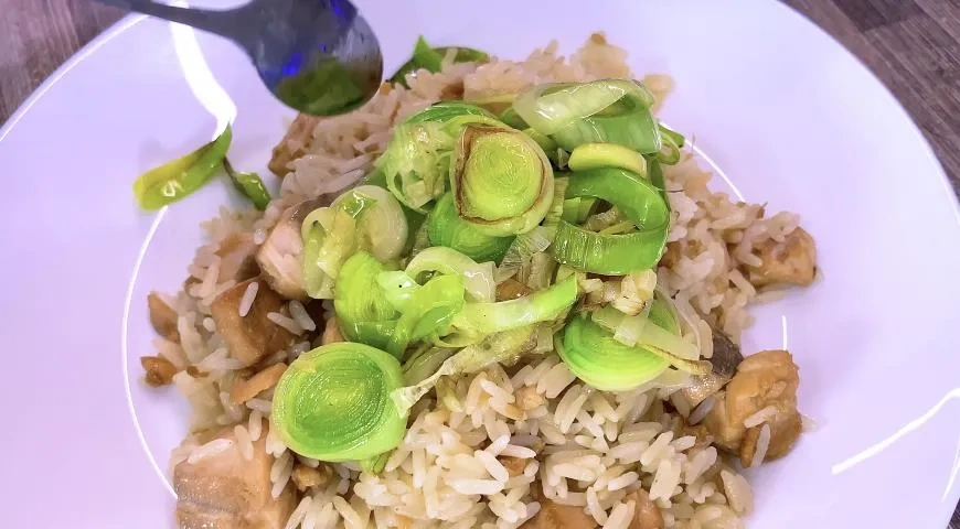 Семга с рисом на сковороде: шаг 7