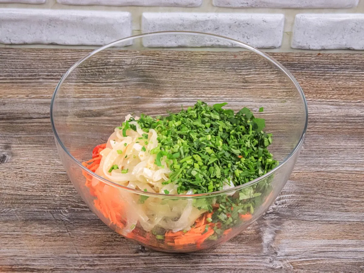 Шаг 7: Шампиньоны по-корейски с морковью