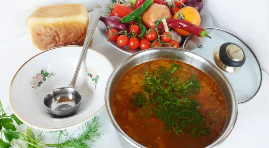 Щи с копчеными ребрышками: шаг 7