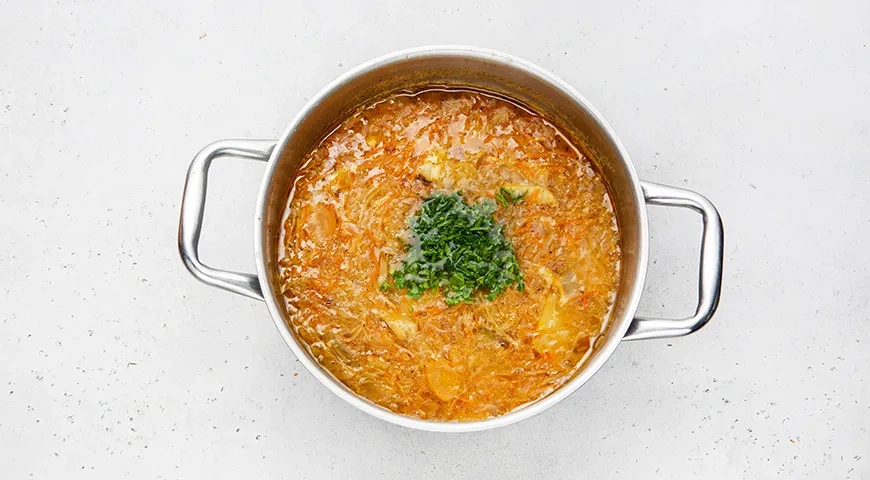 Щи монастырские с грибами: шаг 7