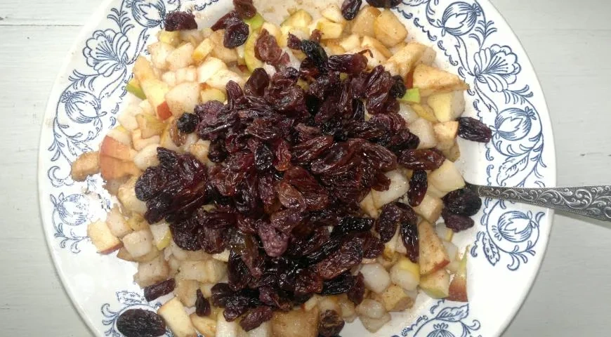 Штрудель с яблоками и грушами: шаг 7