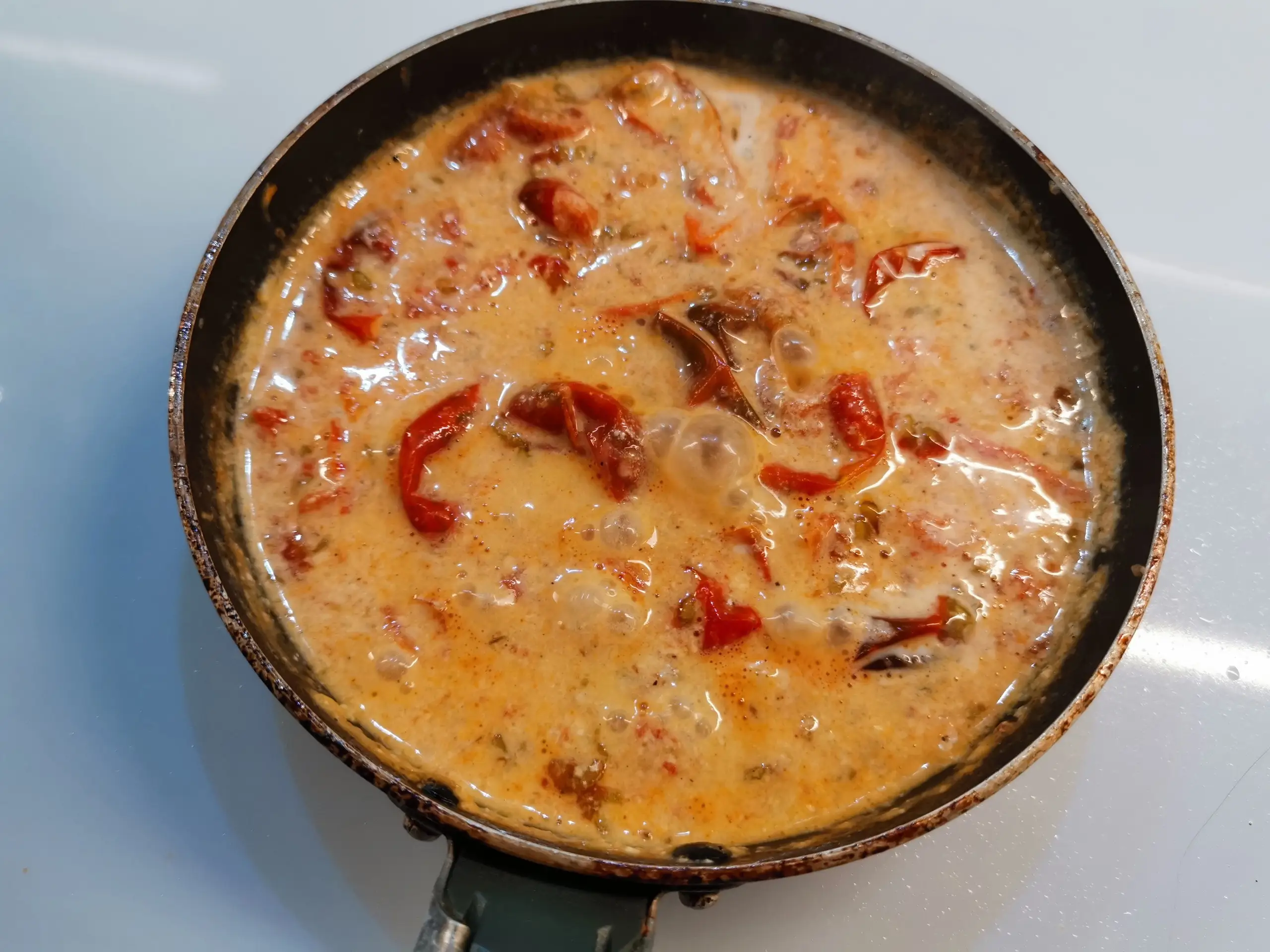 Шаг 7: Сливочно-сырный соус