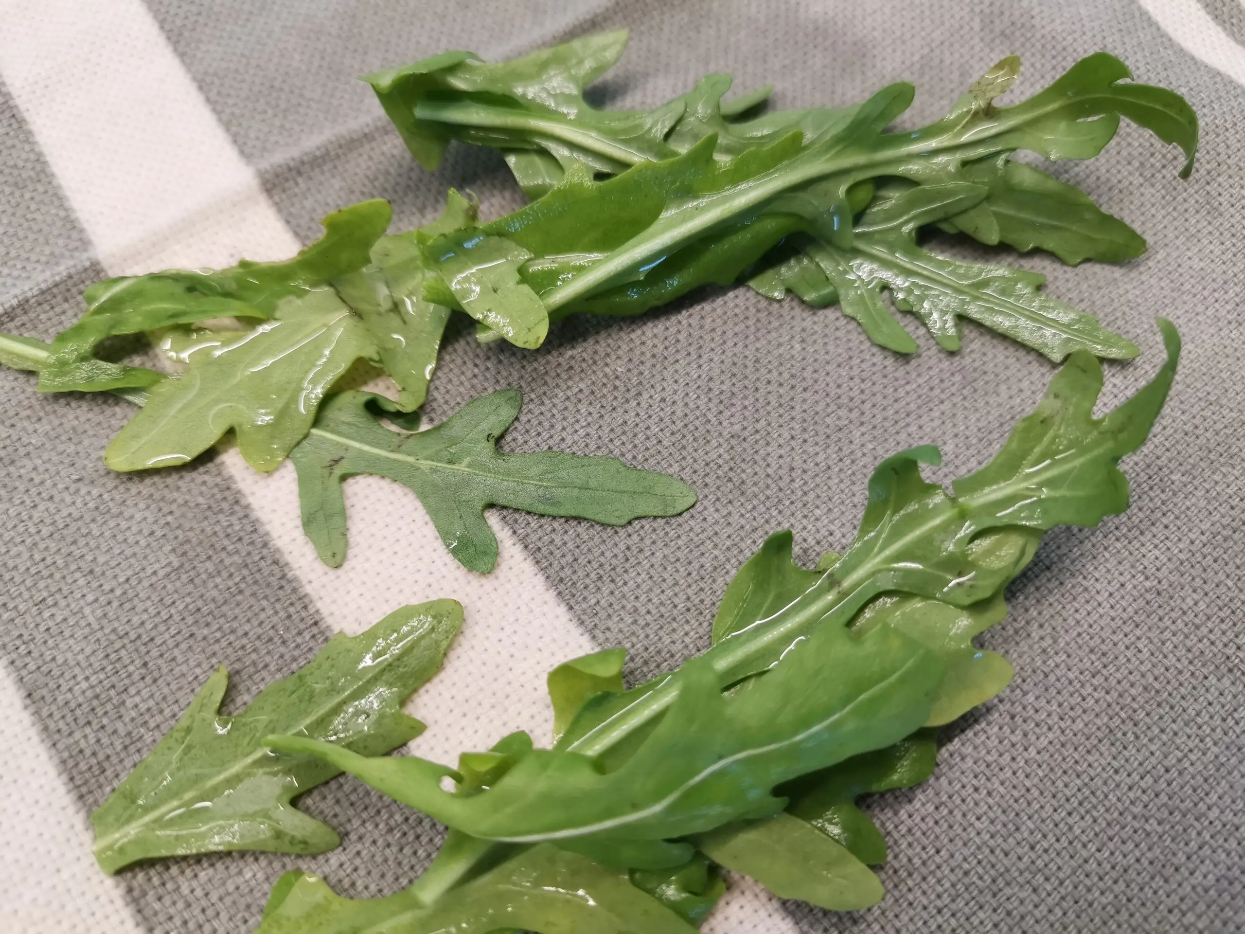 Шаг 7: Тарталетки с красной рыбой