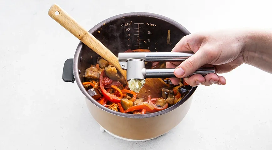 Тушенные баклажаны в мультиварке: шаг 7