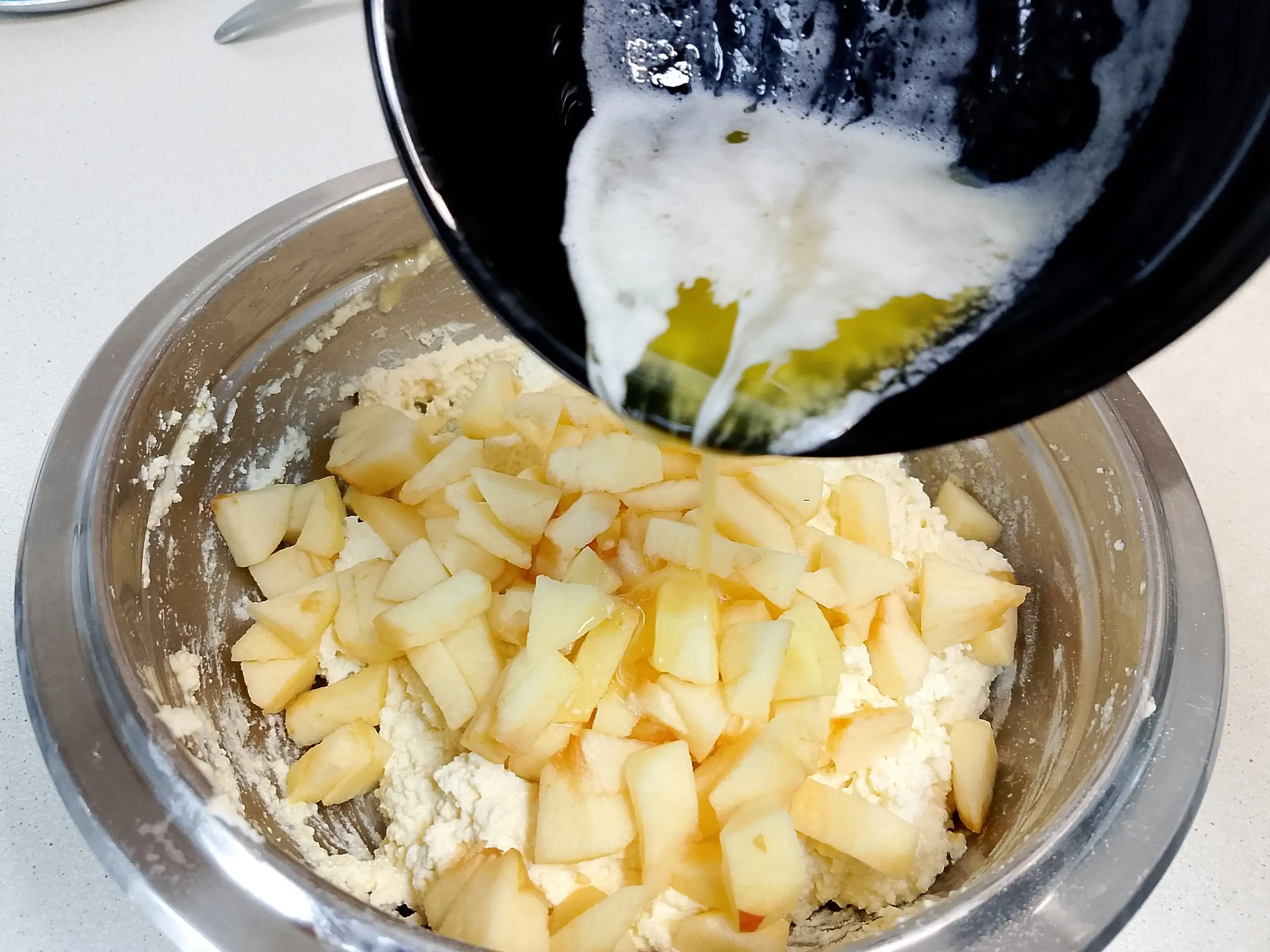 Шаг 7: Творожная запеканка с яблоками