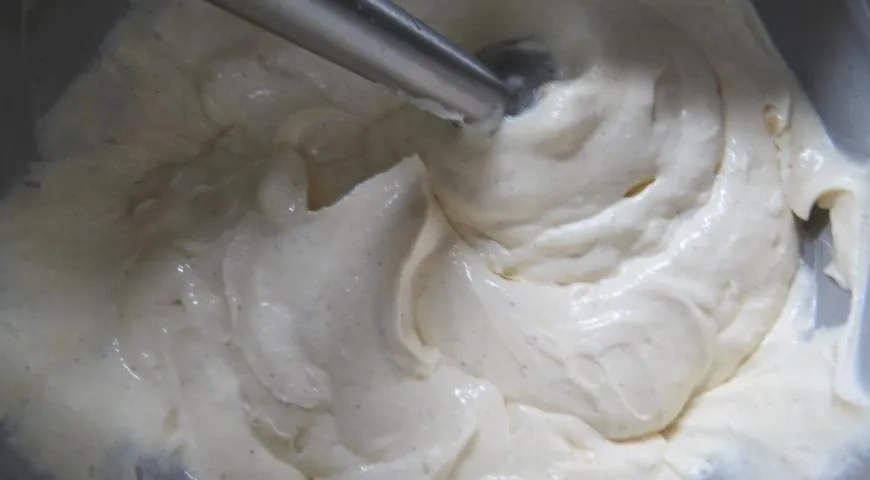 Творожный пирог с клубникой: шаг 7