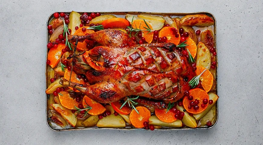 Утка целиком с картошкой в духовке: шаг 7