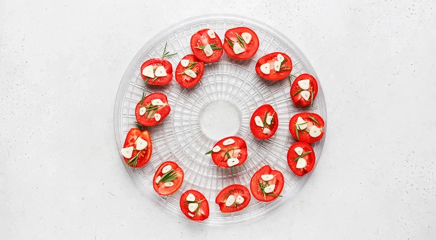 Вяленые помидоры в сушилке: шаг 7