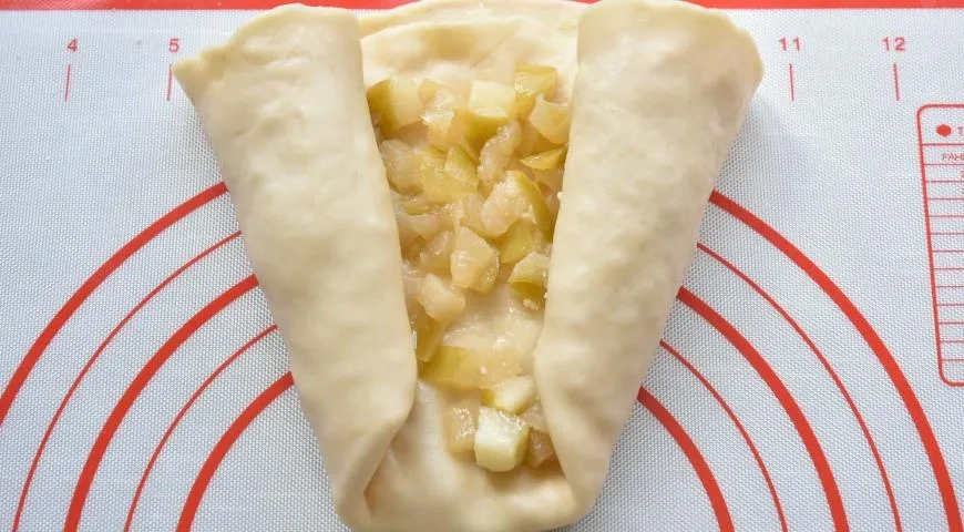 Яблочный пирог с штрейзельной крошкой: шаг 7