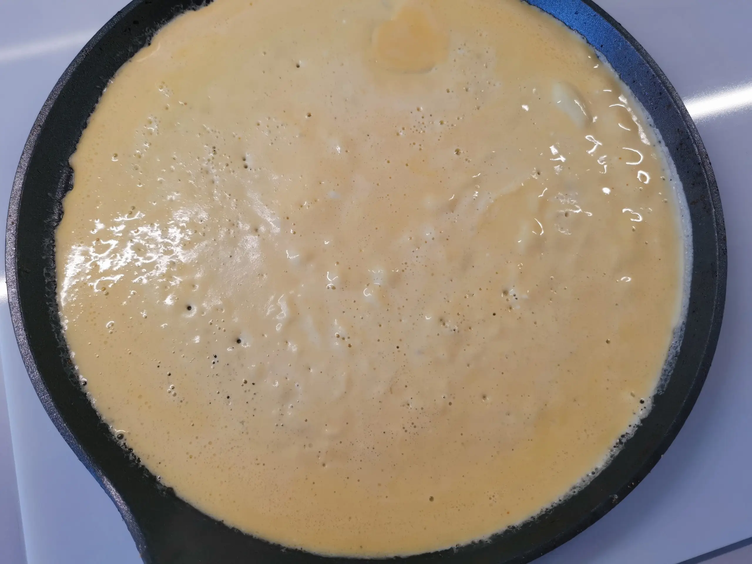 Шаг 7: Яичный блин с начинкой для кето-диеты