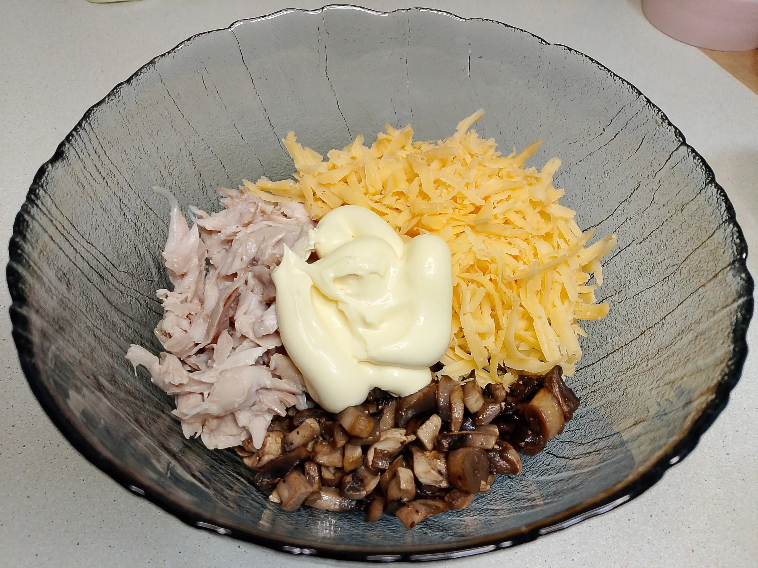 Шаг 7: Закуска с курицей и грибами