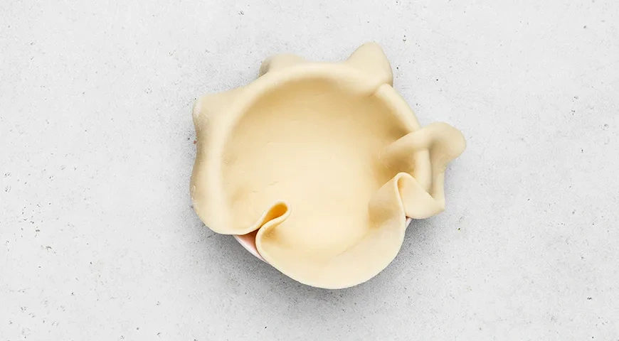 Жаркое в горшочке из теста: шаг 7