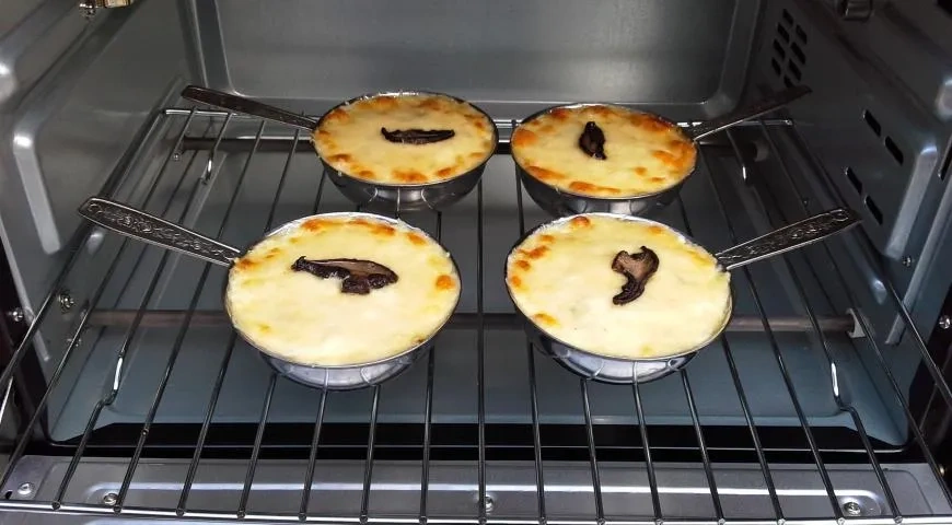 Жульены из белых грибов: шаг 7