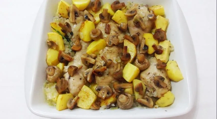 Фрикасе из курицы с шампиньонами и самыми доступными продуктами: шаг 8