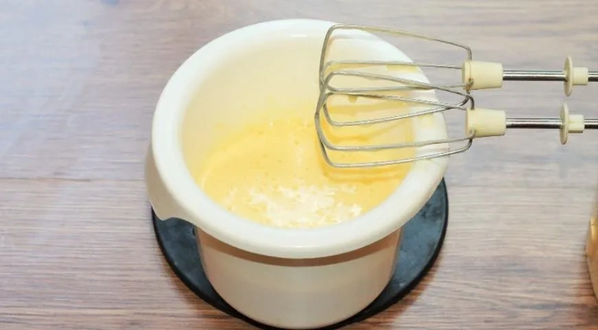 Фруктово - медовый мусс: шаг 8