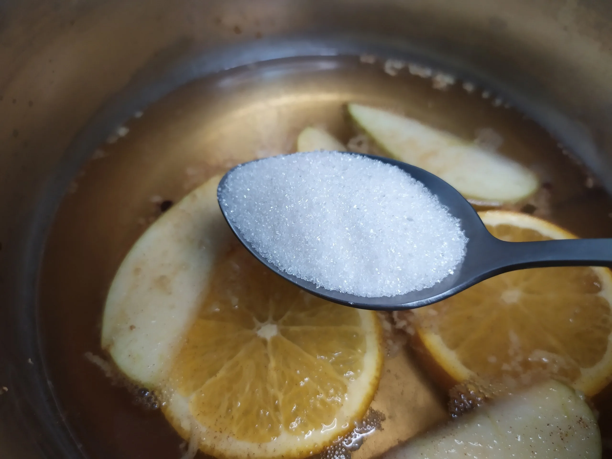 Шаг 8: Глинтвейн из белого вина