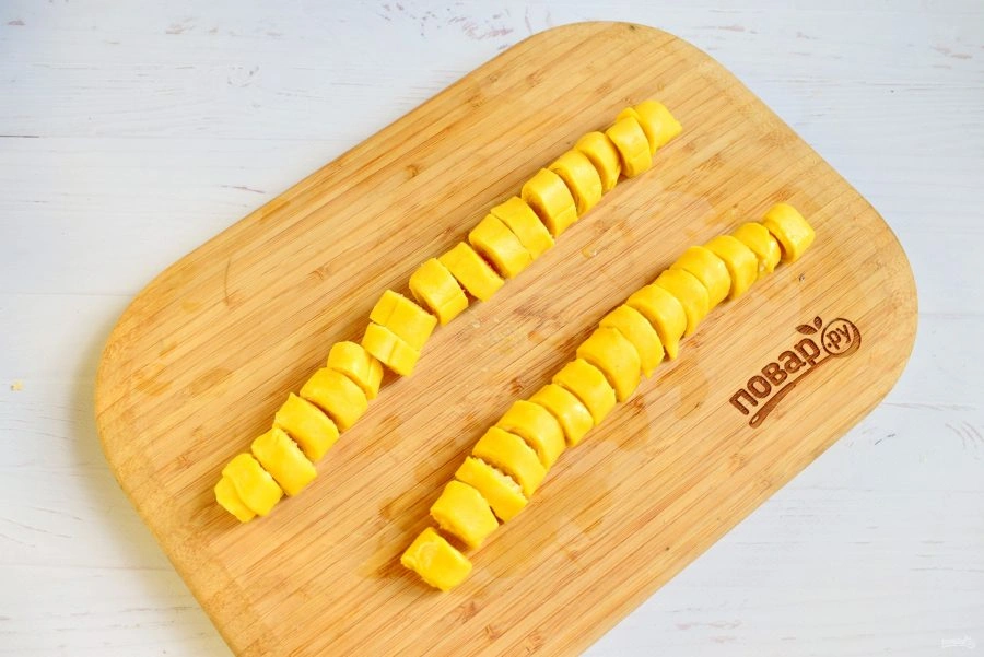 Шаг 8: Гороховый суп с чесночным и рулет и ками