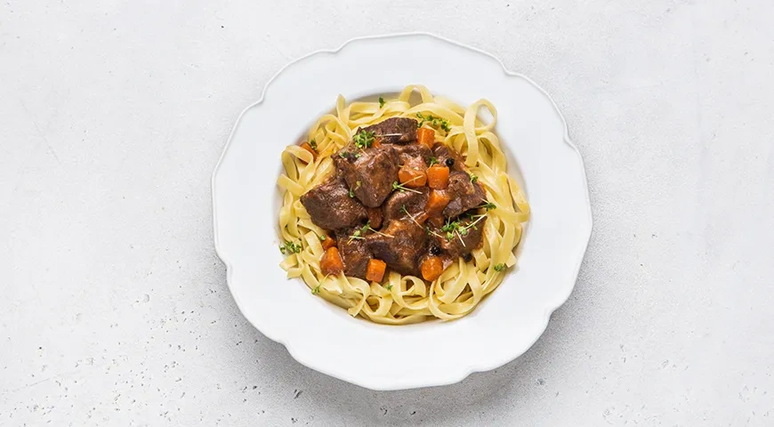 Гуляш из говядины как в советской столовой: шаг 8