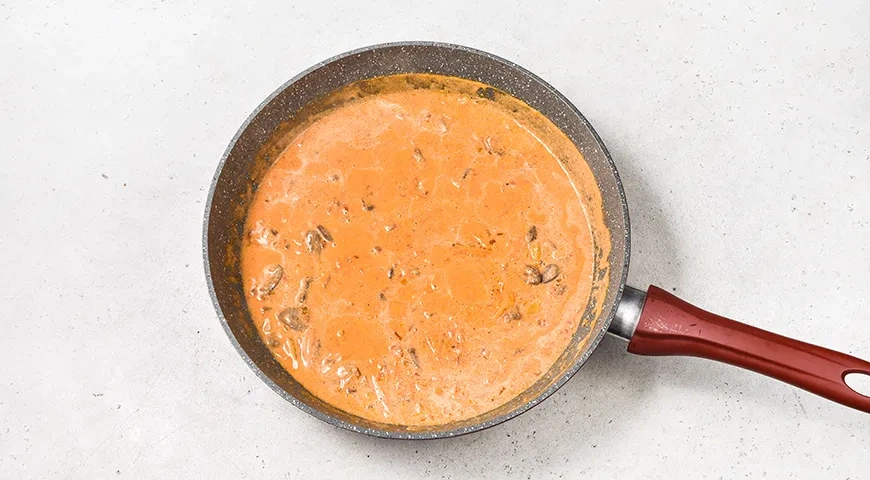 Гуляш из куриных сердечек: шаг 8