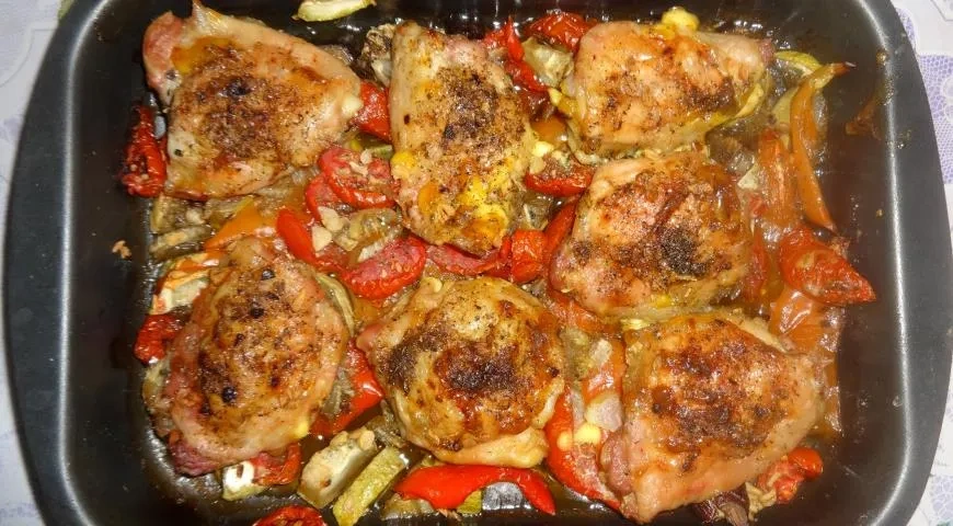 Куриные бёдра с овощами: шаг 8
