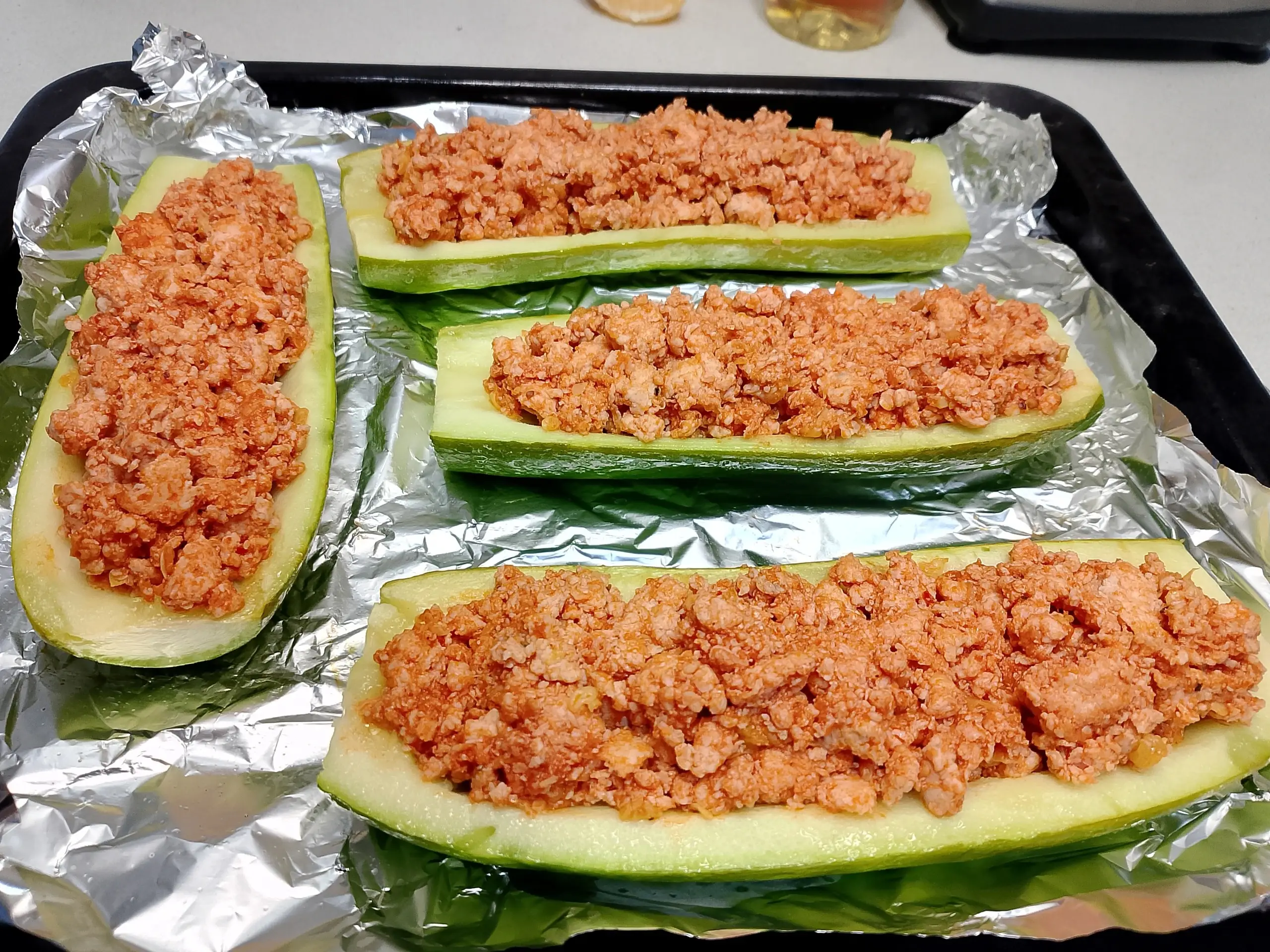Шаг 8: Лодочки из кабачков с куриным фаршем