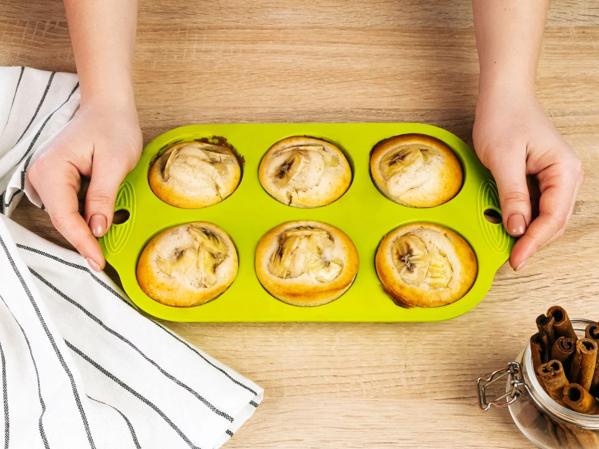 Шаг 8: Маффины со сгущёнкой и бананом