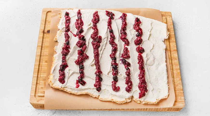 Меренговый рулет без сахара: шаг 8