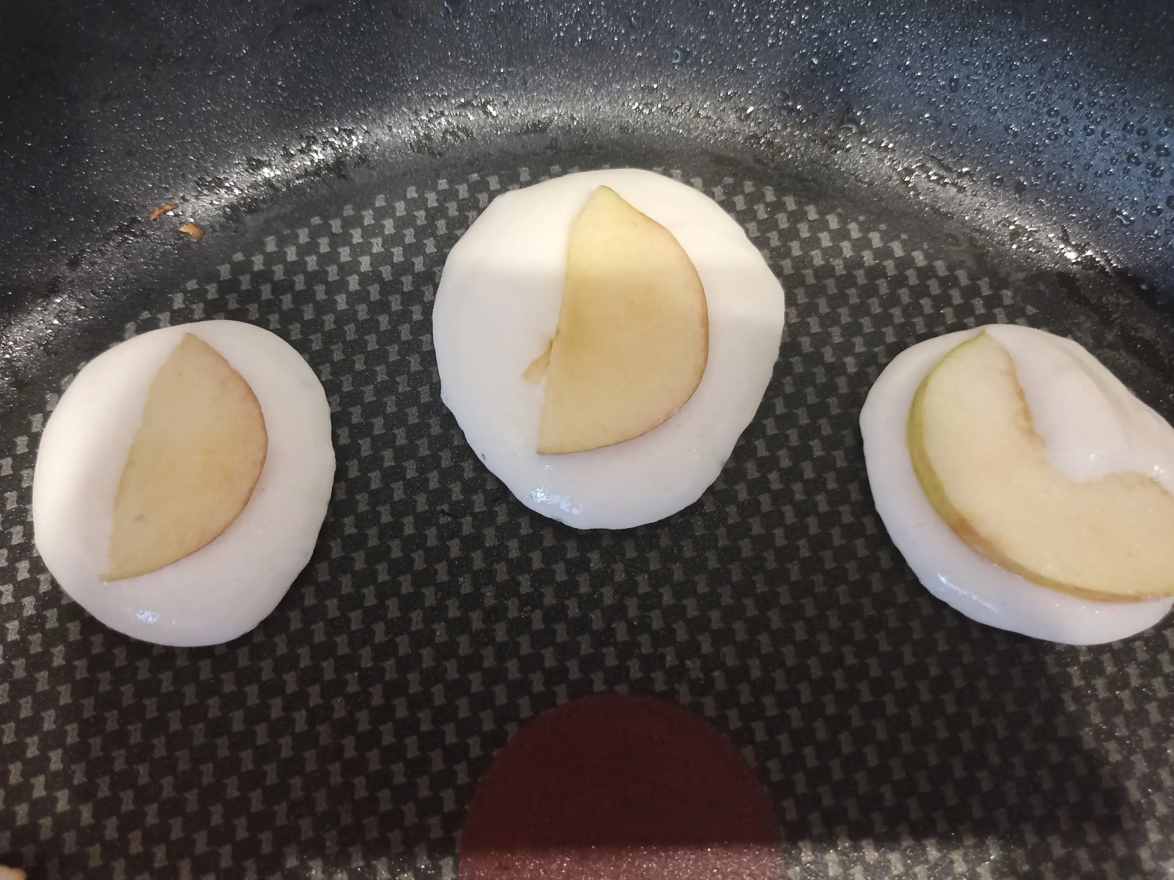 Шаг 8: Оладьи с яблоком