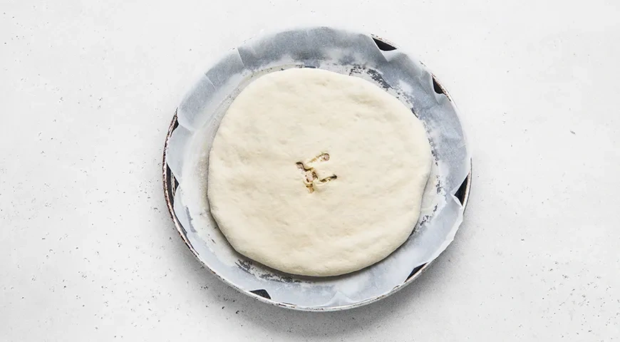 Осетинский пирог с курицей и сыром: шаг 8