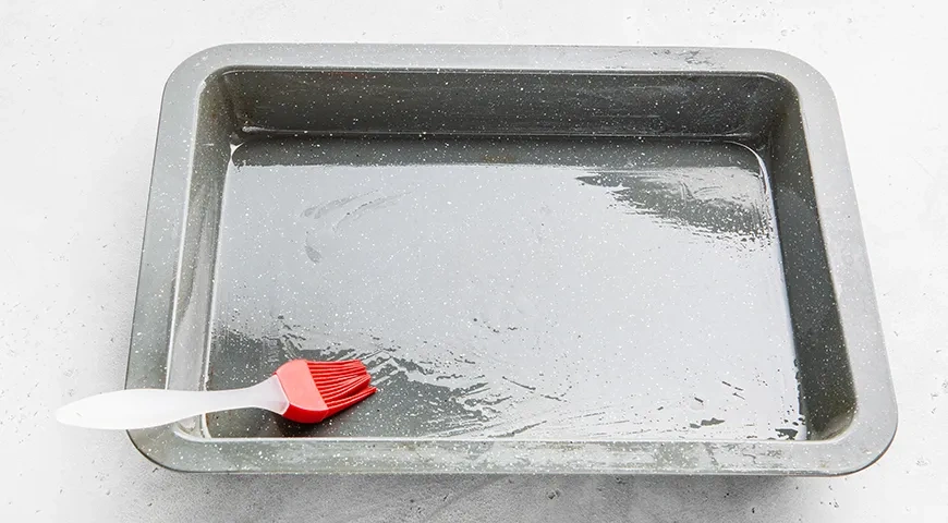 Пирог из дрожжевого теста с повидлом в духовке: шаг 8