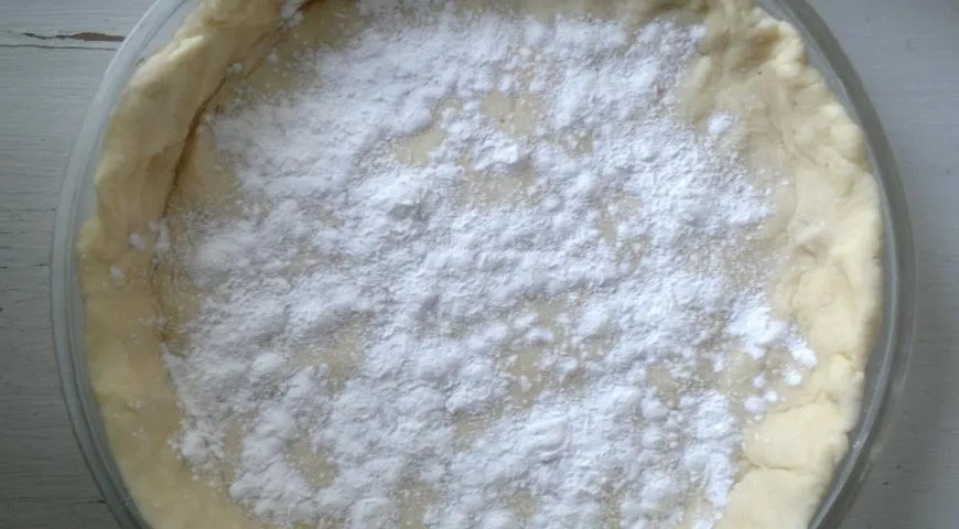 Пирог из творожного теста со сливами и ореховой карамелью: шаг 8