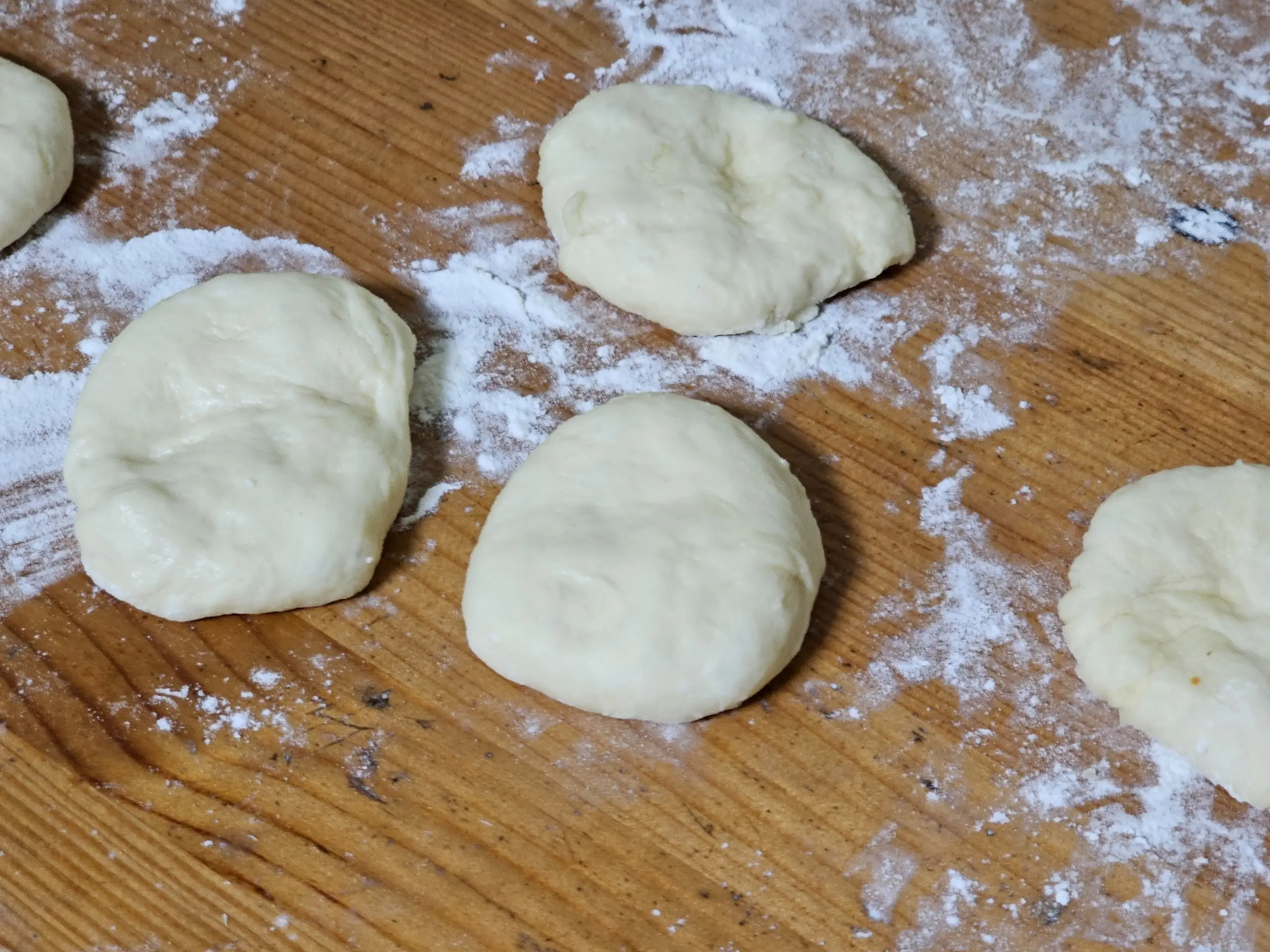 Шаг 8: Пирожки с домашним повидлом