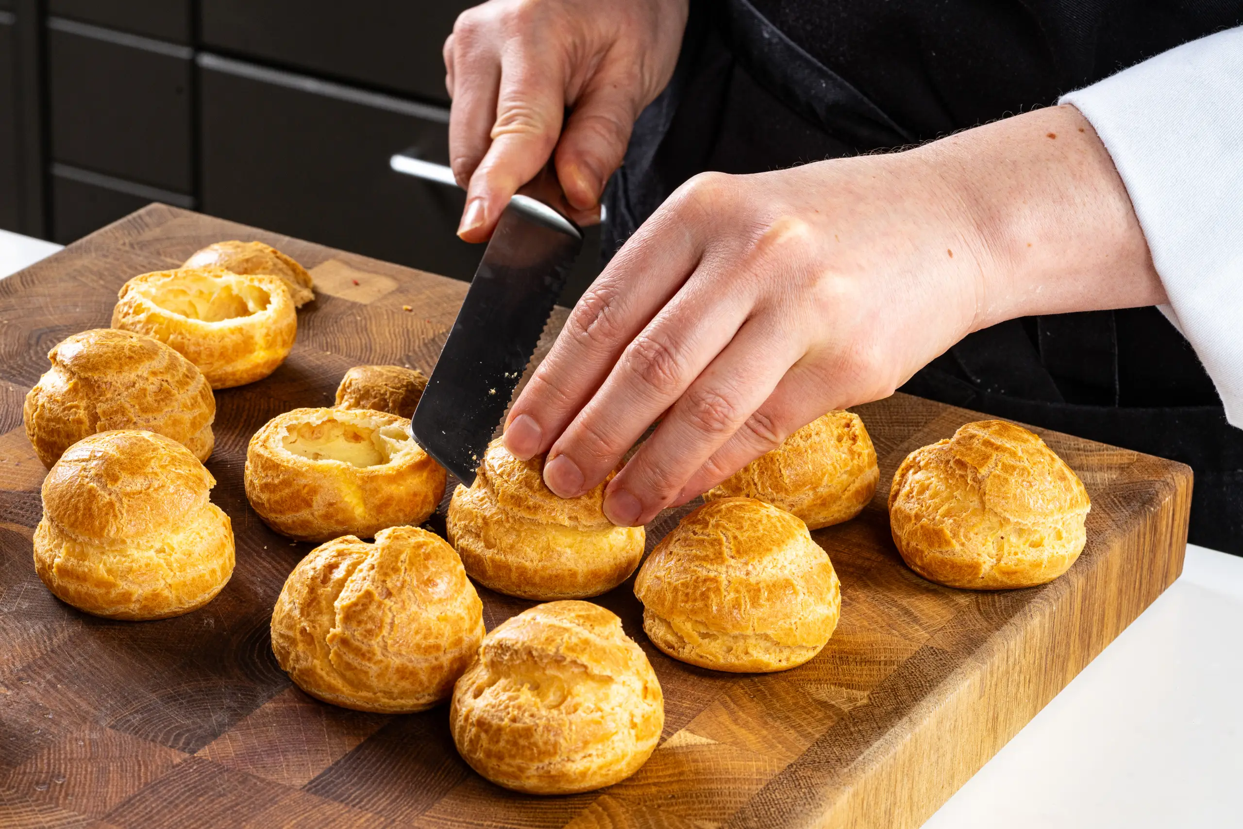 Шаг 8: Пирожные «Лебеди»