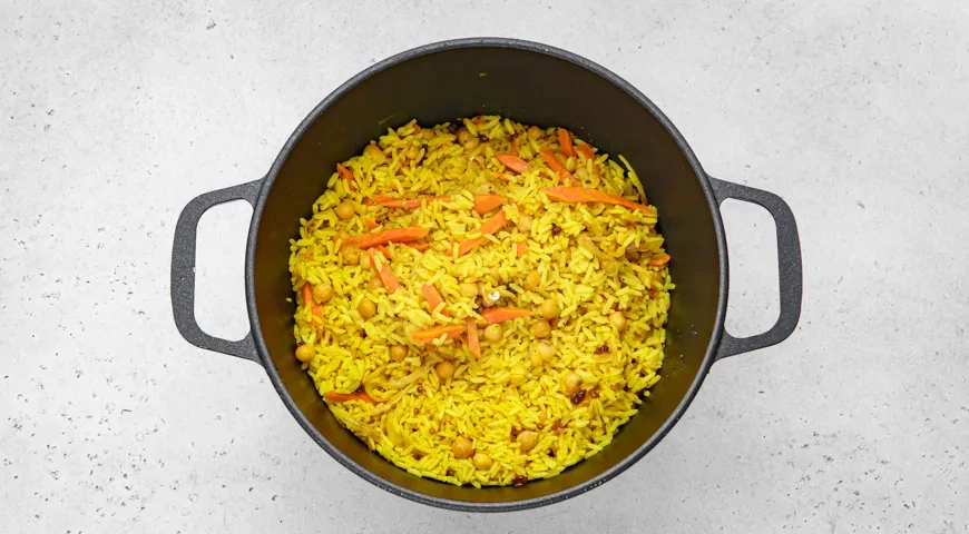 Плов без мяса с нутом: шаг 8