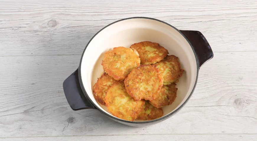 Простые оладьи из кабачков: шаг 8