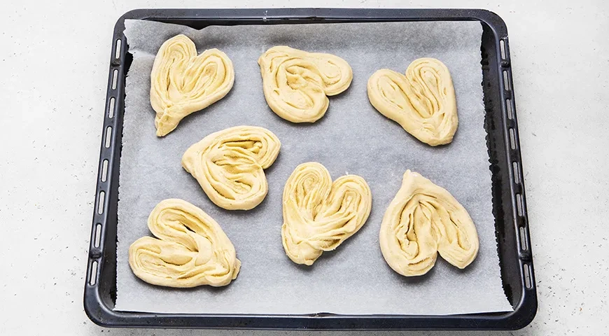 Пышные плюшки на кефире: шаг 8