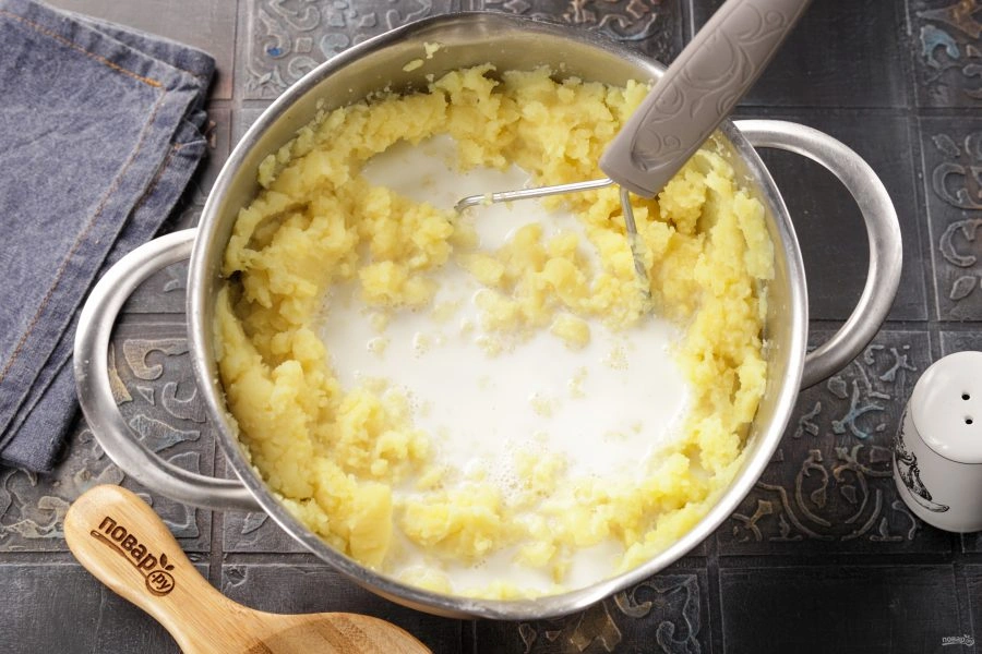 Шаг 8: Пюре картофель ное с молоком