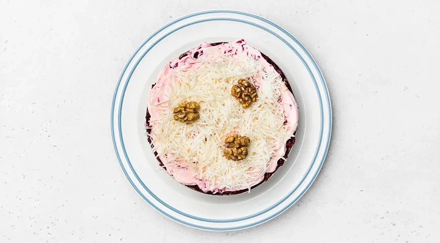 Салат Генерал со свеклой: шаг 8