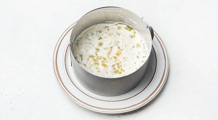 Салат «Грибное лукошко» с опятами: шаг 8