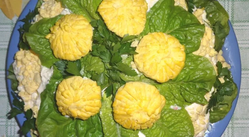 Салат "Одуванчики": шаг 8