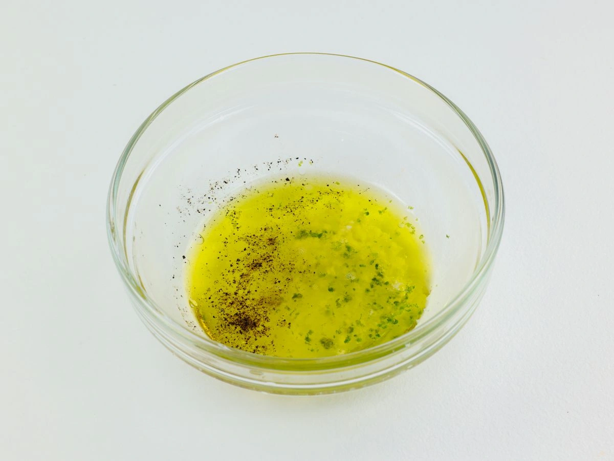 Шаг 8: Салат с авокадо и томатами