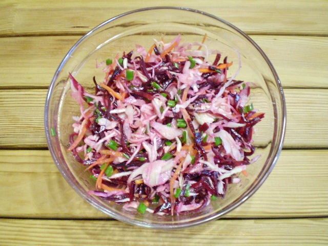 Шаг 8: Салат цветной