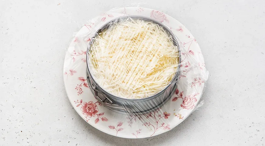 Салат «Женский каприз»: шаг 8