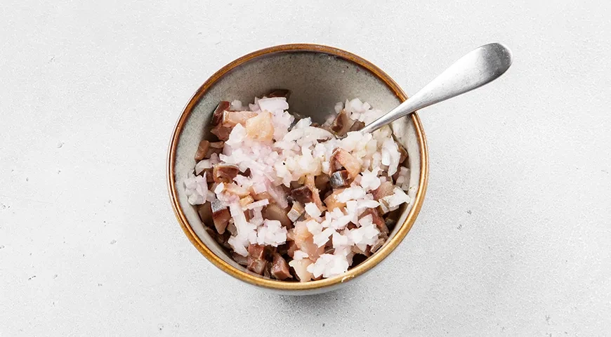 Селедка под шубой с зеленым горошком: шаг 8